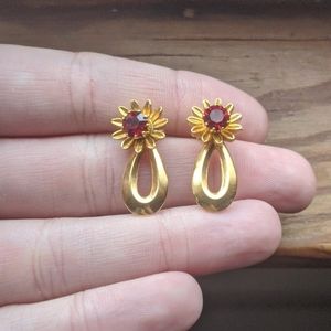 💛Vintage 💛adjustable Ruby and gold earrings